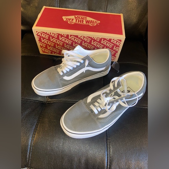 Men’s gray vans 8.5 - Picture 2 of 3